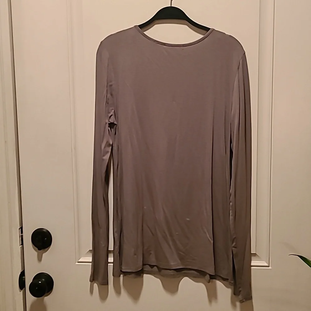 Top - Picture 3 of 3